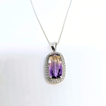 Pendiente con piedra bolivianita y cadena
